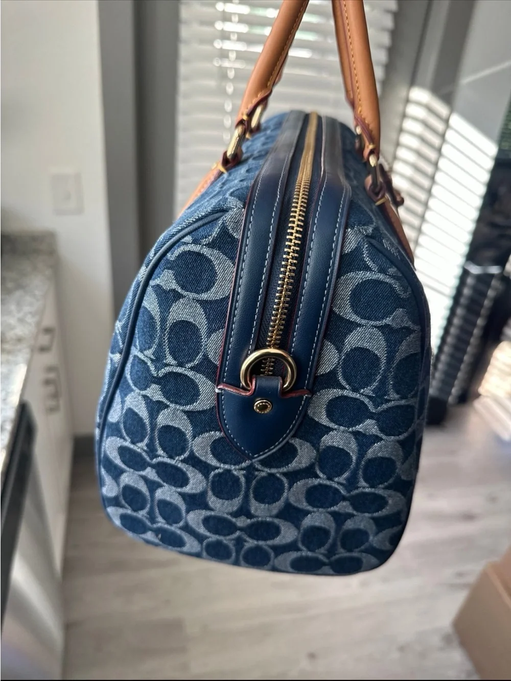 COACH | 2025 Signature Denim Large Rowan - Picture 4 of 12